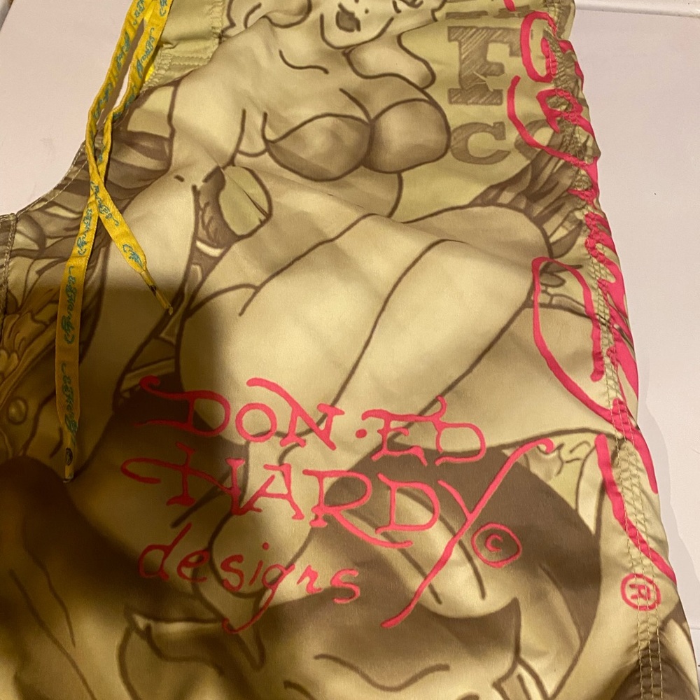 Ed Hardy Mens Board Shorts size 34